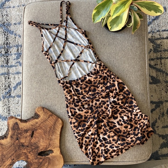 Animal print strappy mini dress - Picture 4 of 8